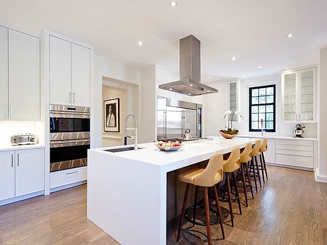 Sleek Contemporary Kitchen with Waterfall Island